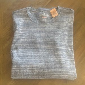 AMERICAN EAGLE ACTIVE FLEX Long sleeve.
